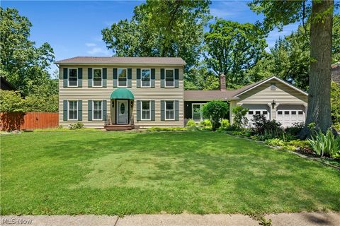 Photo of 1545 Woodlake Boulevard, Stow, OH 44224 (MLS # 5221468)