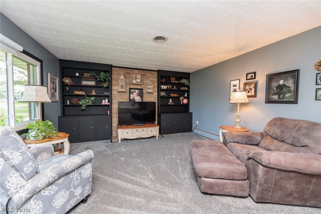 247 S Norwalk Road W