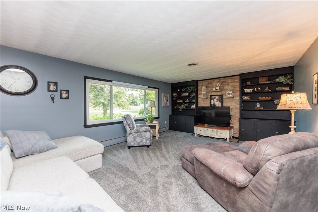 247 S Norwalk Road W