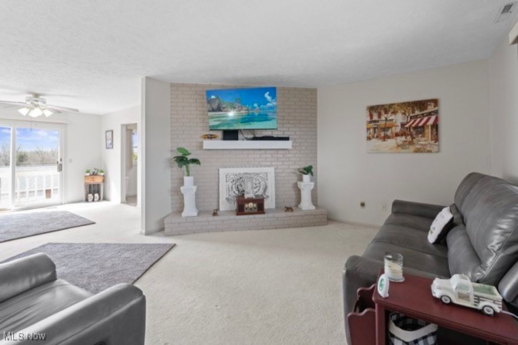 Photo of 823 Red Oak Trail, Mansfield, OH 44904 (MLS # 5165604)