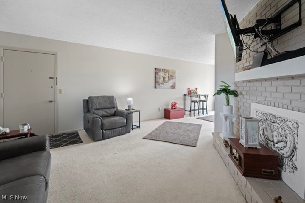 Photo of 823 Red Oak Trail, Mansfield, OH 44904 (MLS # 5165604)