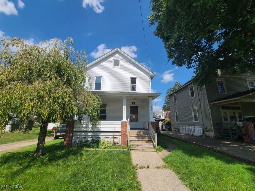 Alliance 2 story offers 4 bedrooms, 1st floor bath and laundry, fenced yard, walk up attic.