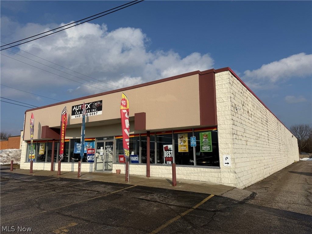 Photo of 4633 Northfield Road, North Randall, OH 44128 (MLS # 5192878)