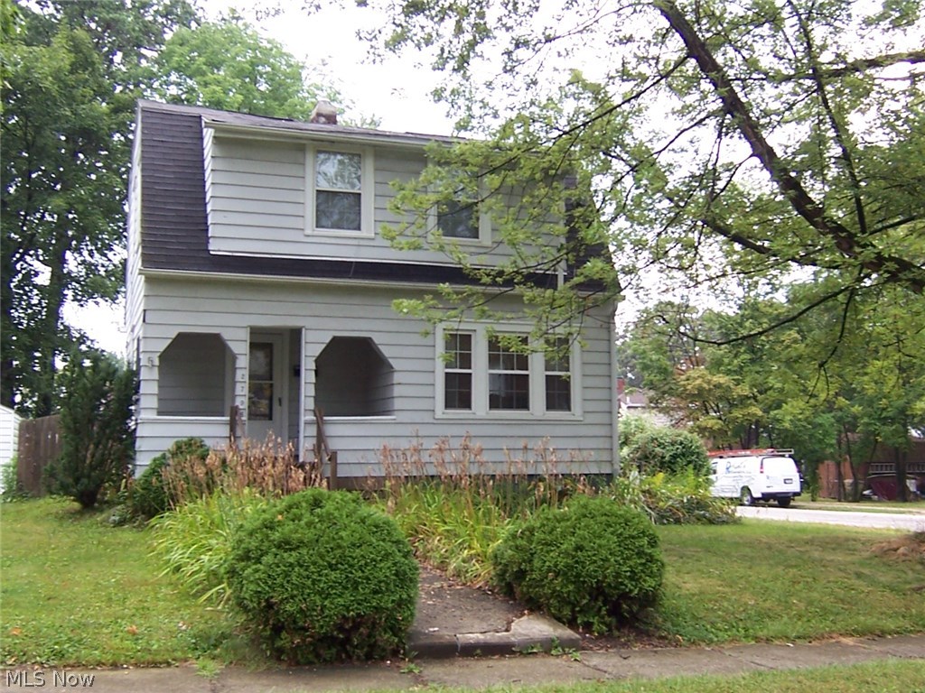 Updated Colonial. Open kitchen Cozy living at it's Best. Enjoy the newer Comfortable and Charming. Rear Deck with fenced in rear yard. Two car garage.
Front porch, near parks, schools and walking to Portage Crossing.