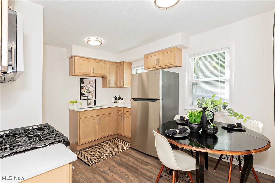 Mix King & Gobs - Residential