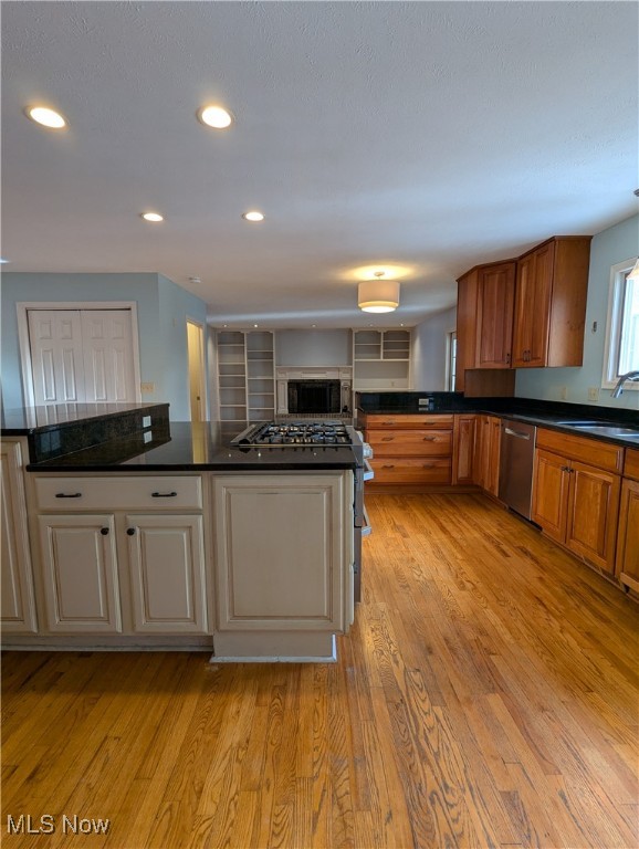 Towbridge Subdn Ph I - Residential Lease