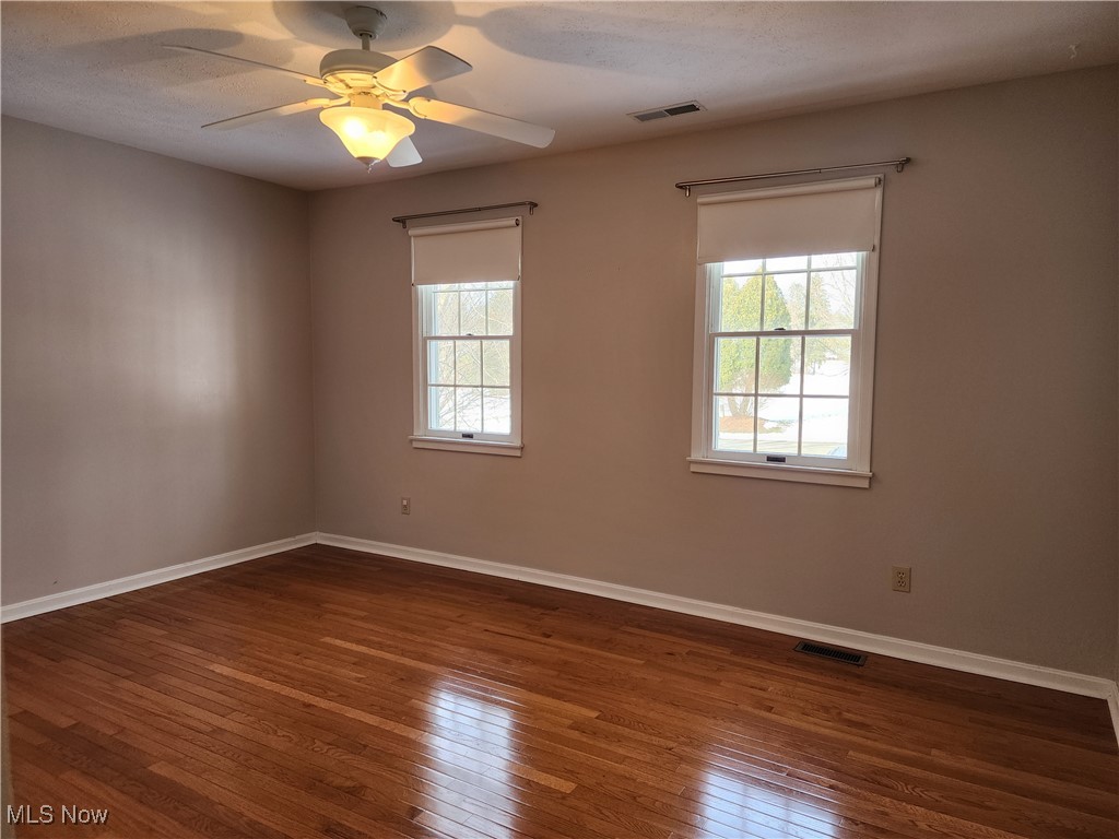 Towbridge Subdn Ph I - Residential Lease