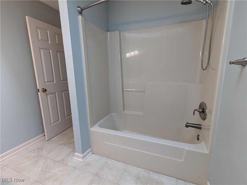 Towbridge Subdn Ph I - Residential Lease