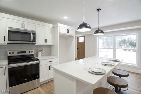 Tiny photo for 1038 Dell Circle NW, North Canton, OH 44720 (MLS # 5178862)