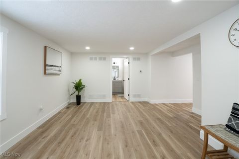 Tiny photo for 1038 Dell Circle NW, North Canton, OH 44720 (MLS # 5178862)