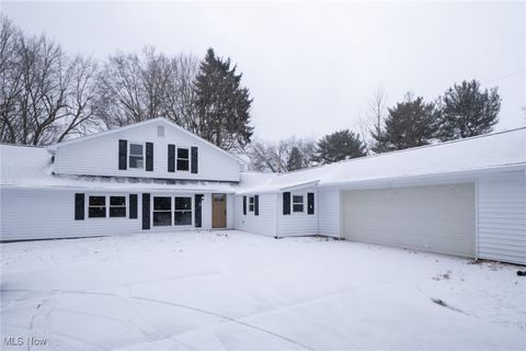 Tiny photo for 1038 Dell Circle NW, North Canton, OH 44720 (MLS # 5178862)
