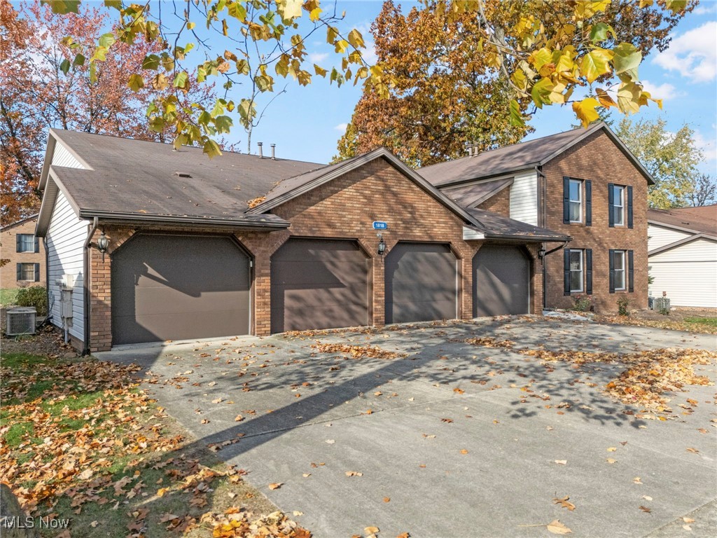 1818 Harbour Circle #12D, Canton, Ohio image 2