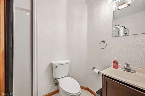 Tiny photo for 701 Ravine Drive N, McDonald, OH 44437 (MLS # 5202843)