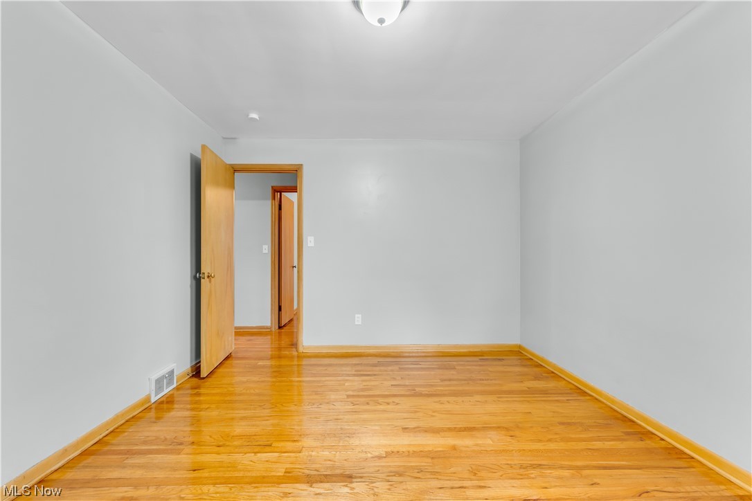 Suburban Dev Companys - Residential Lease