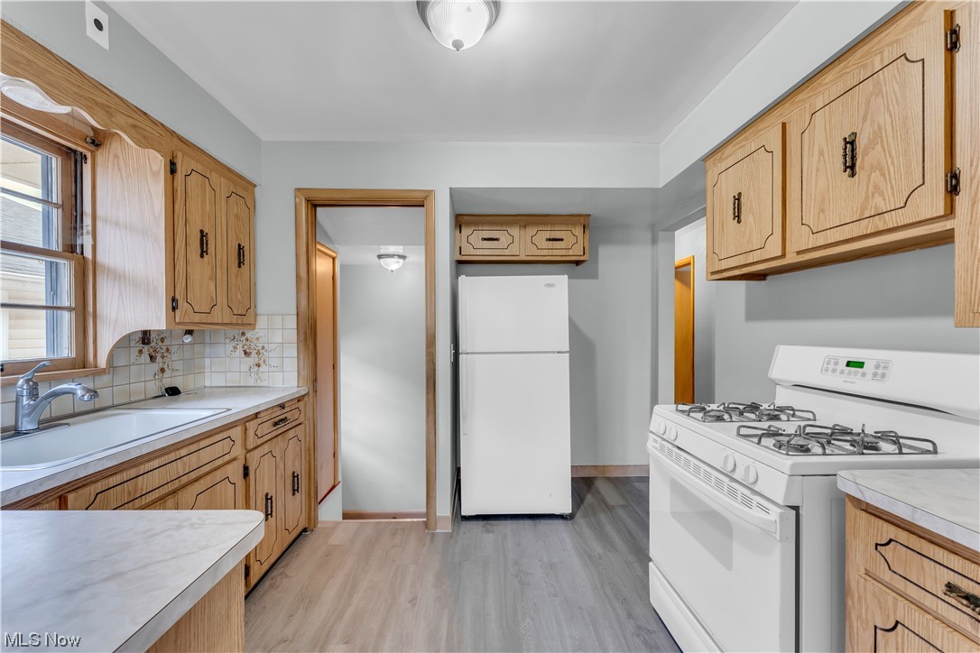 Suburban Dev Companys - Residential Lease