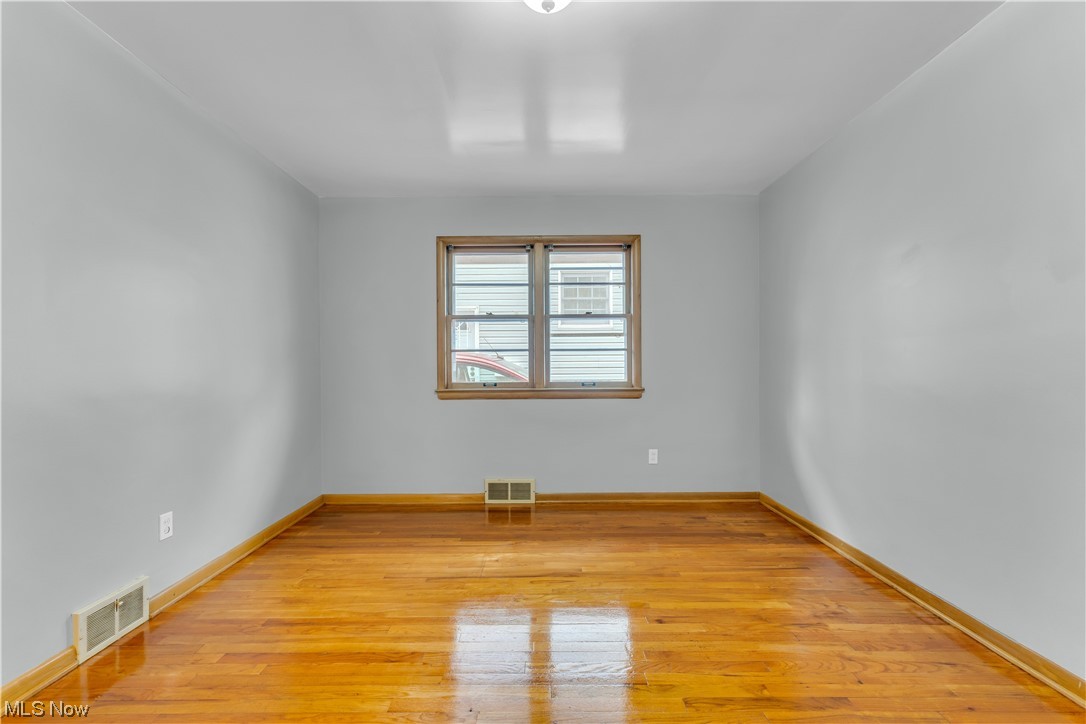 Suburban Dev Companys - Residential Lease