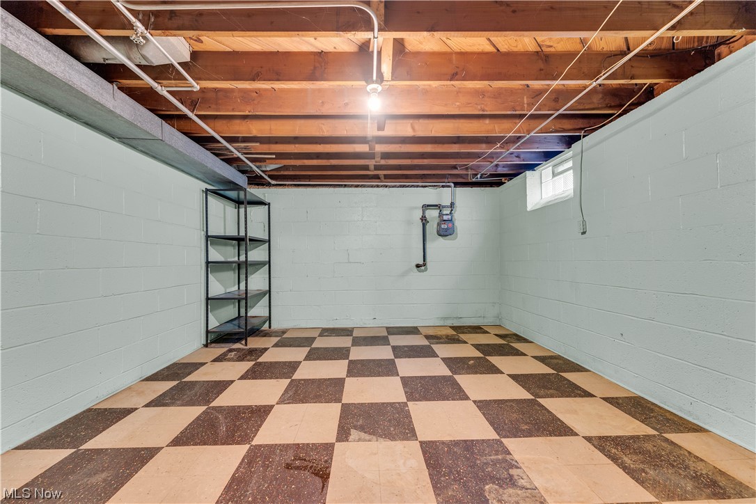 Suburban Dev Companys - Residential Lease