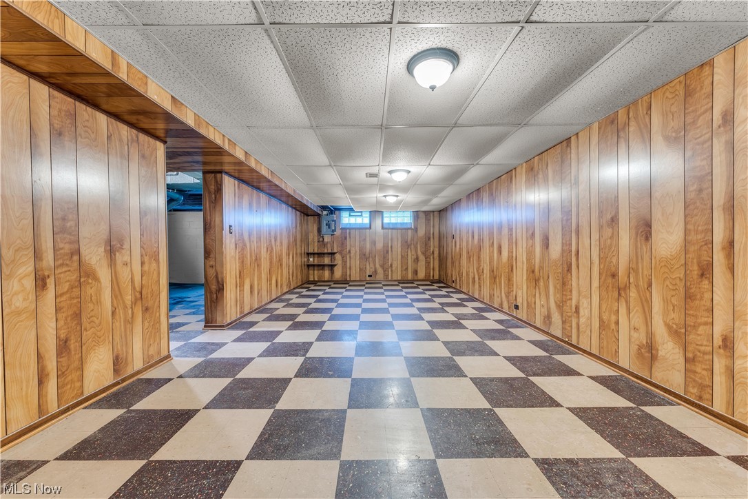 Suburban Dev Companys - Residential Lease