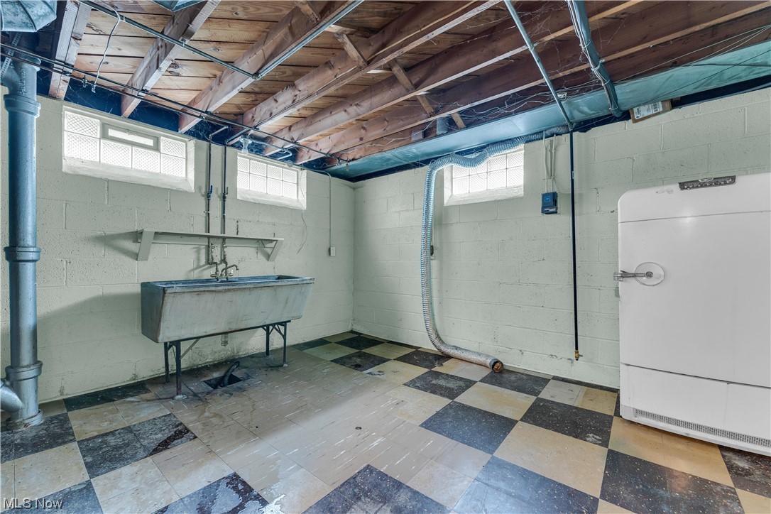 Suburban Dev Companys - Residential Lease