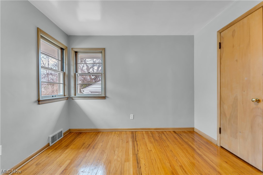 Suburban Dev Companys - Residential Lease