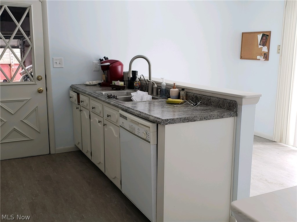 Lamont Urich 01 - Residential