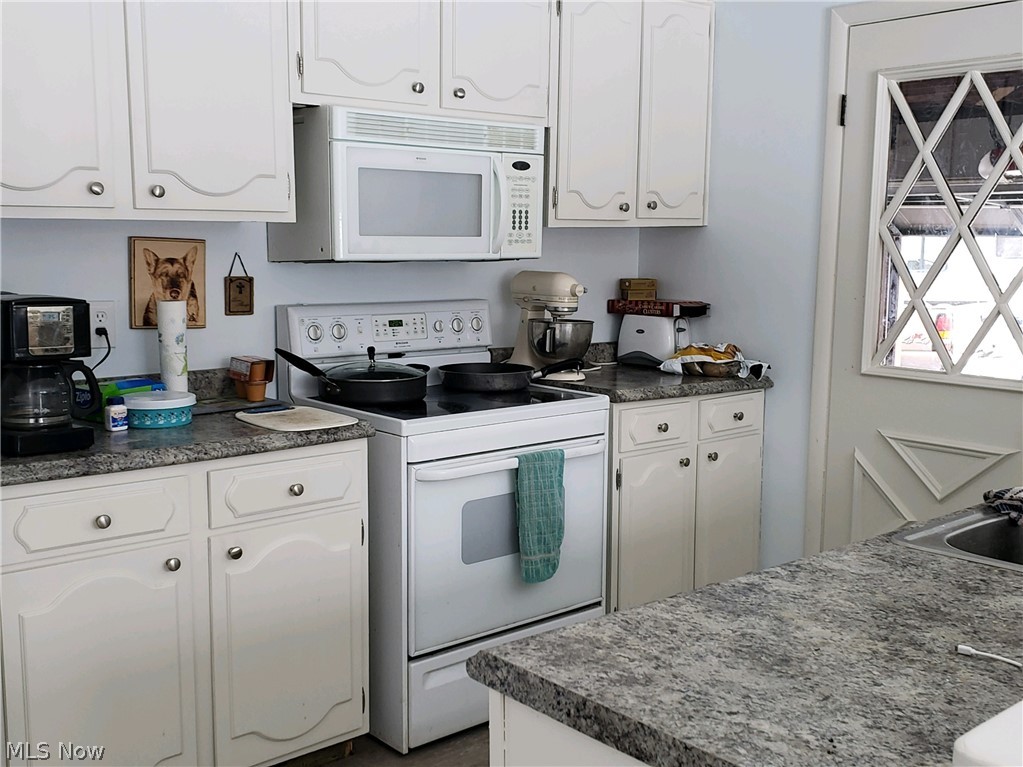 Lamont Urich 01 - Residential