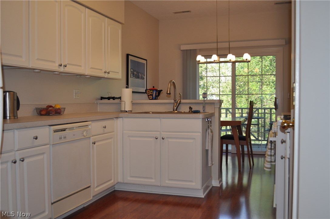 Woodhawk Club Condo 02 Ph V - Residential Lease