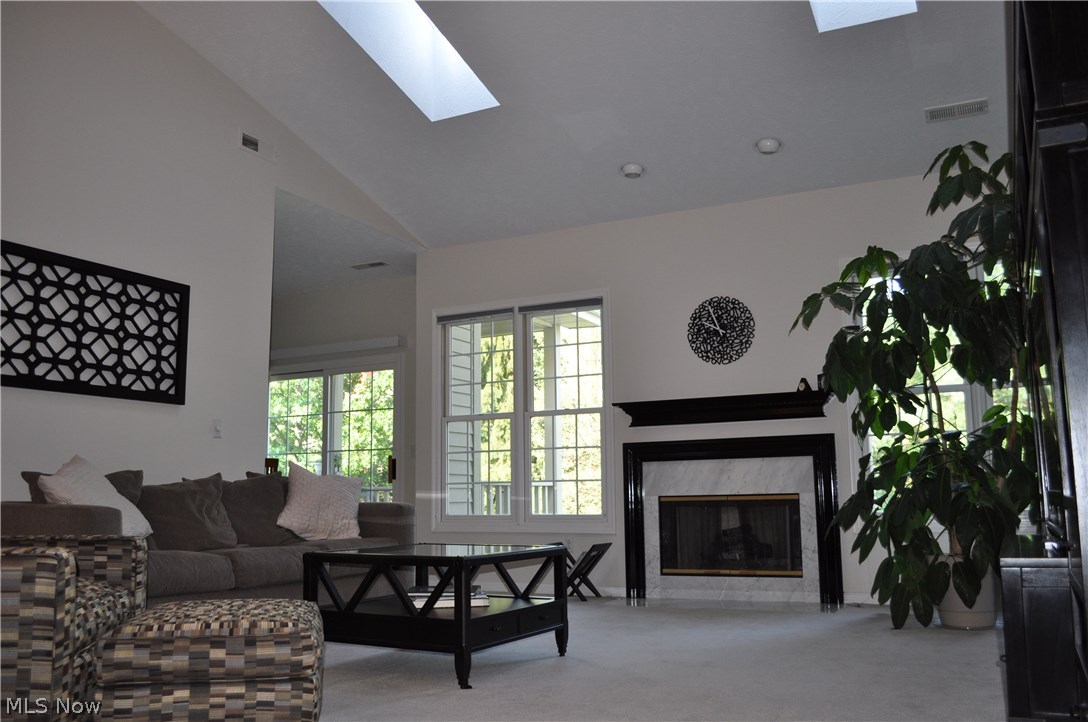 Woodhawk Club Condo 02 Ph V - Residential Lease