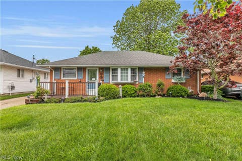 Homes For Sale - 316 Thelma Drive<br/> Lorain County, Sheffield Lake, OH 44054