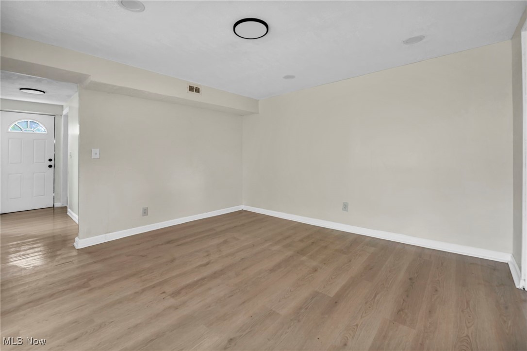 14817 Naples Avenue, Cleveland, Ohio image 6