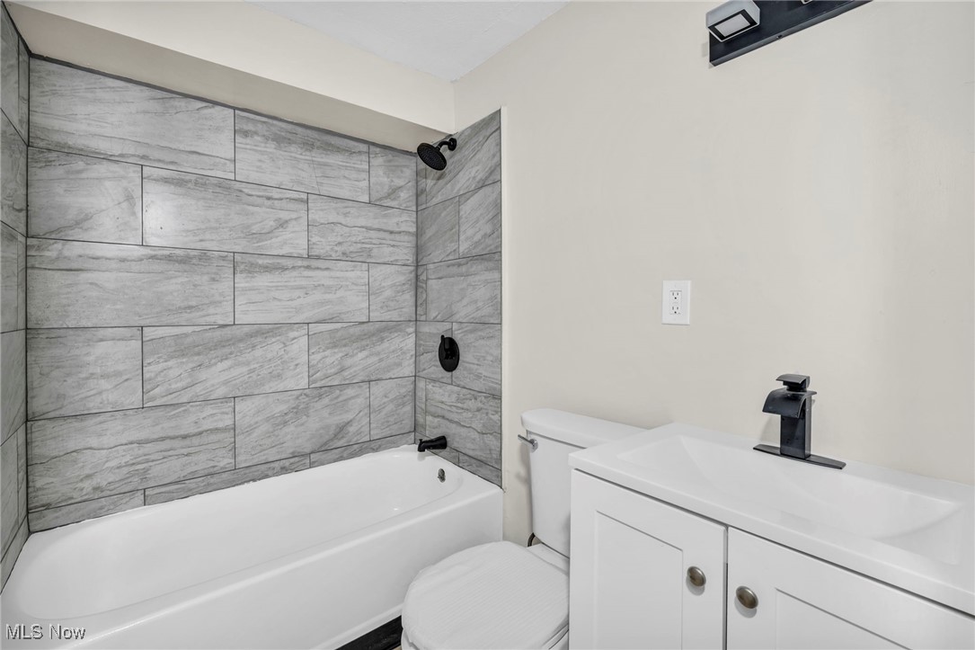 14817 Naples Avenue, Cleveland, Ohio image 13