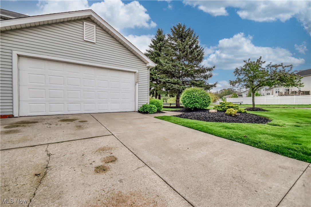 1240 Leeward Lane #A, Willoughby, Ohio image 37