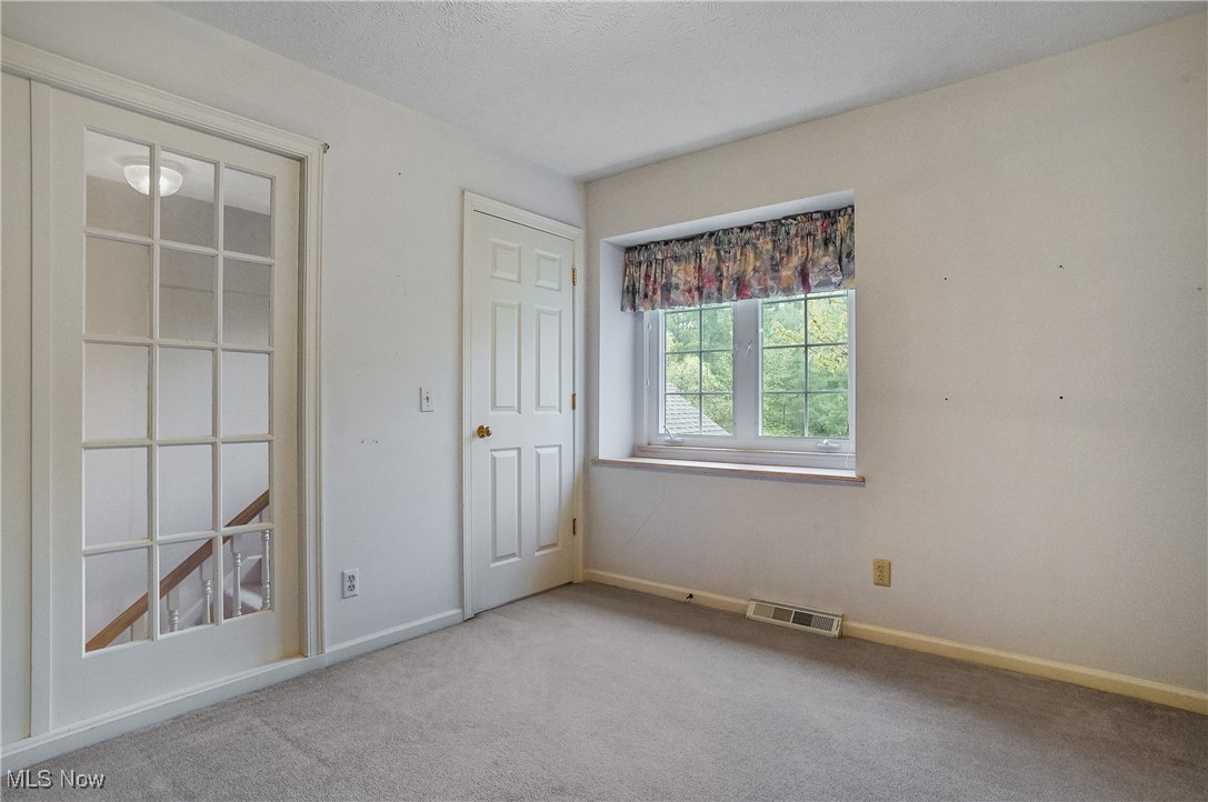 303 Greenway Drive, Chardon, Ohio image 39