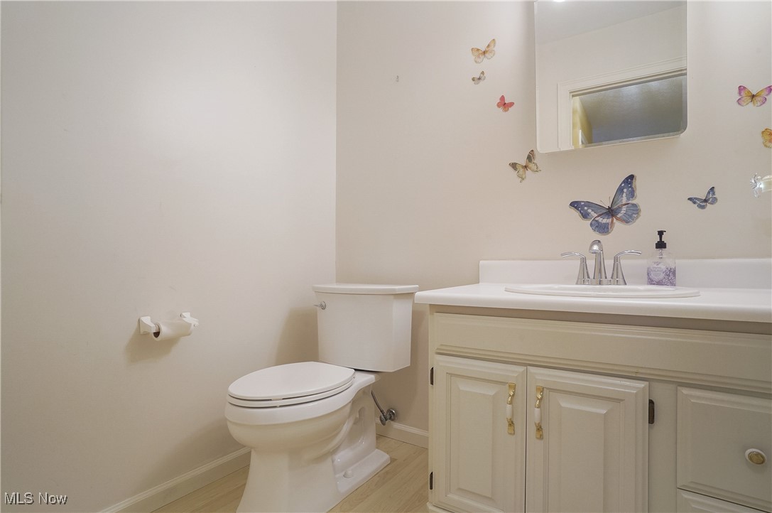 303 Greenway Drive, Chardon, Ohio image 20