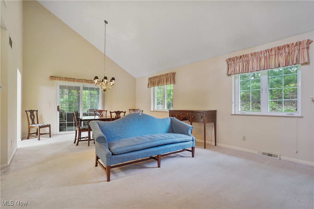 303 Greenway Drive, Chardon, Ohio image 16