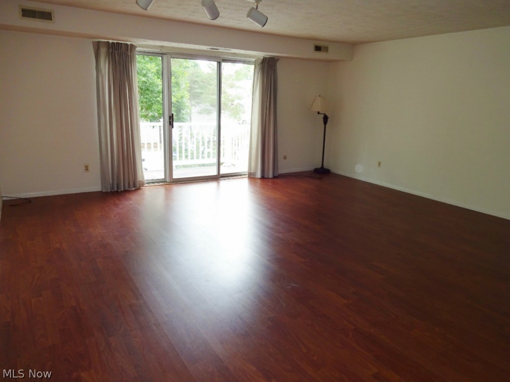 Garden/Raintree - Residential