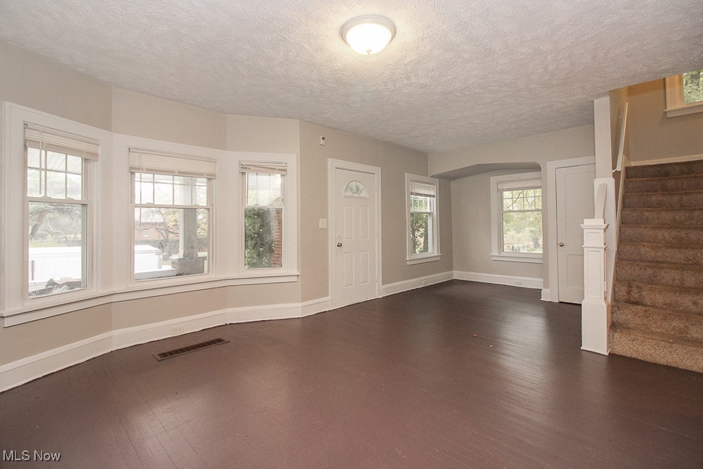 Uplands 02 - Residential Income