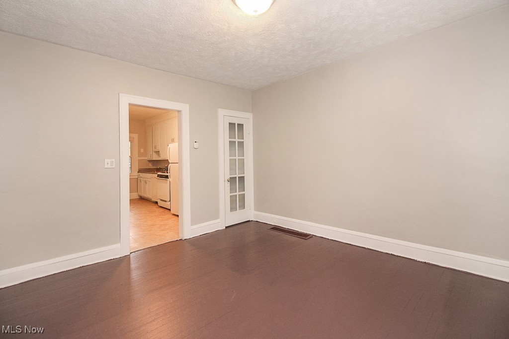 Uplands 02 - Residential Income