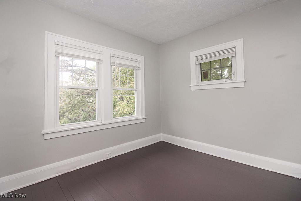 Uplands 02 - Residential Income