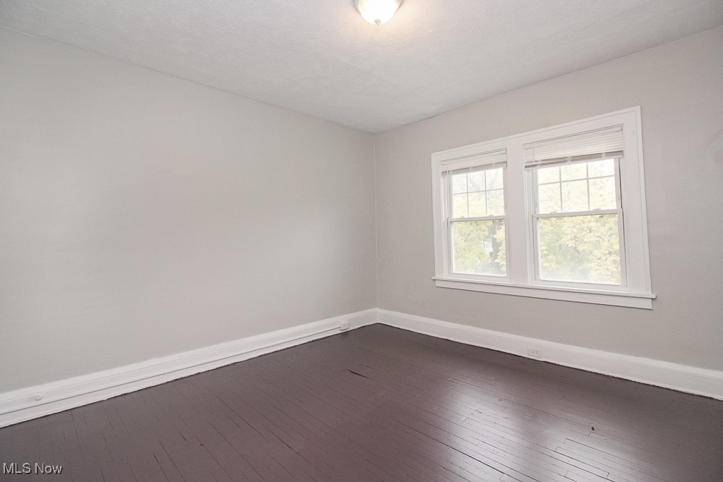 Uplands 02 - Residential Income