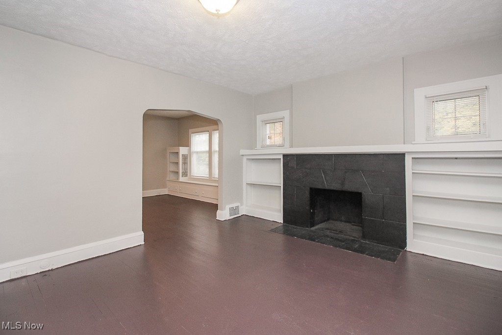 Uplands 02 - Residential Income