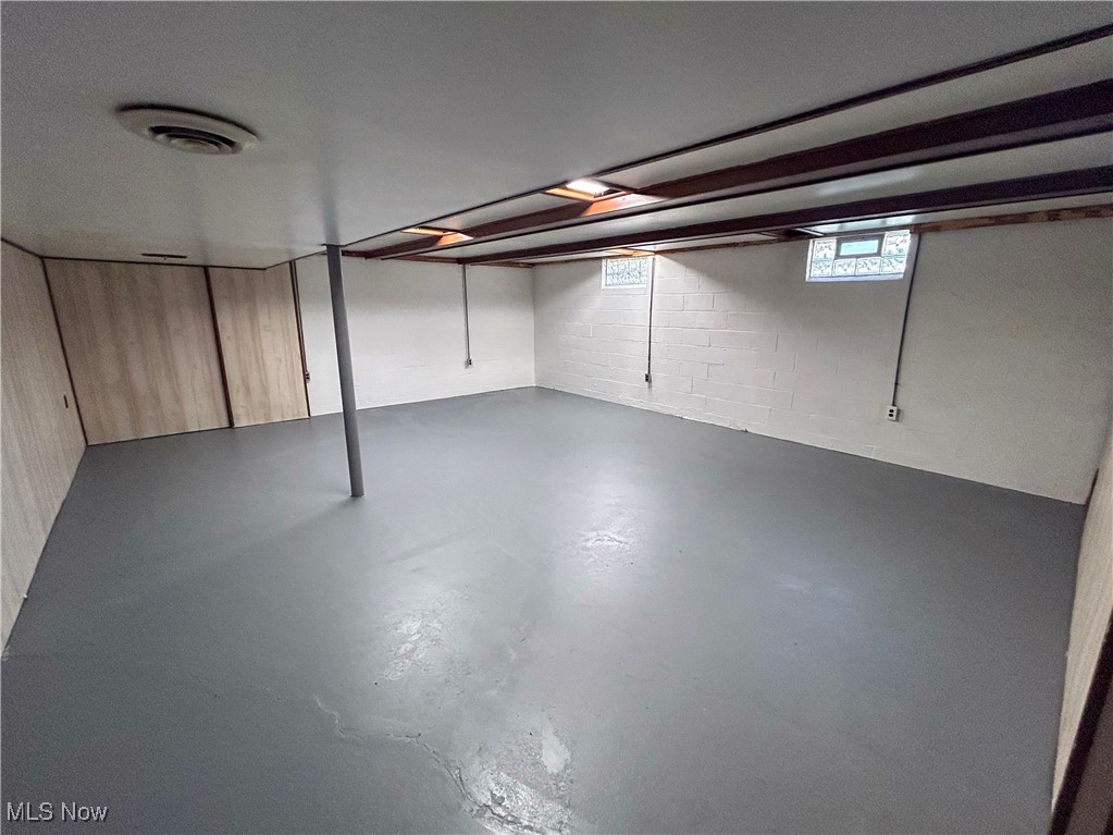 2466 Chaney Circle, Youngstown, Ohio image 14