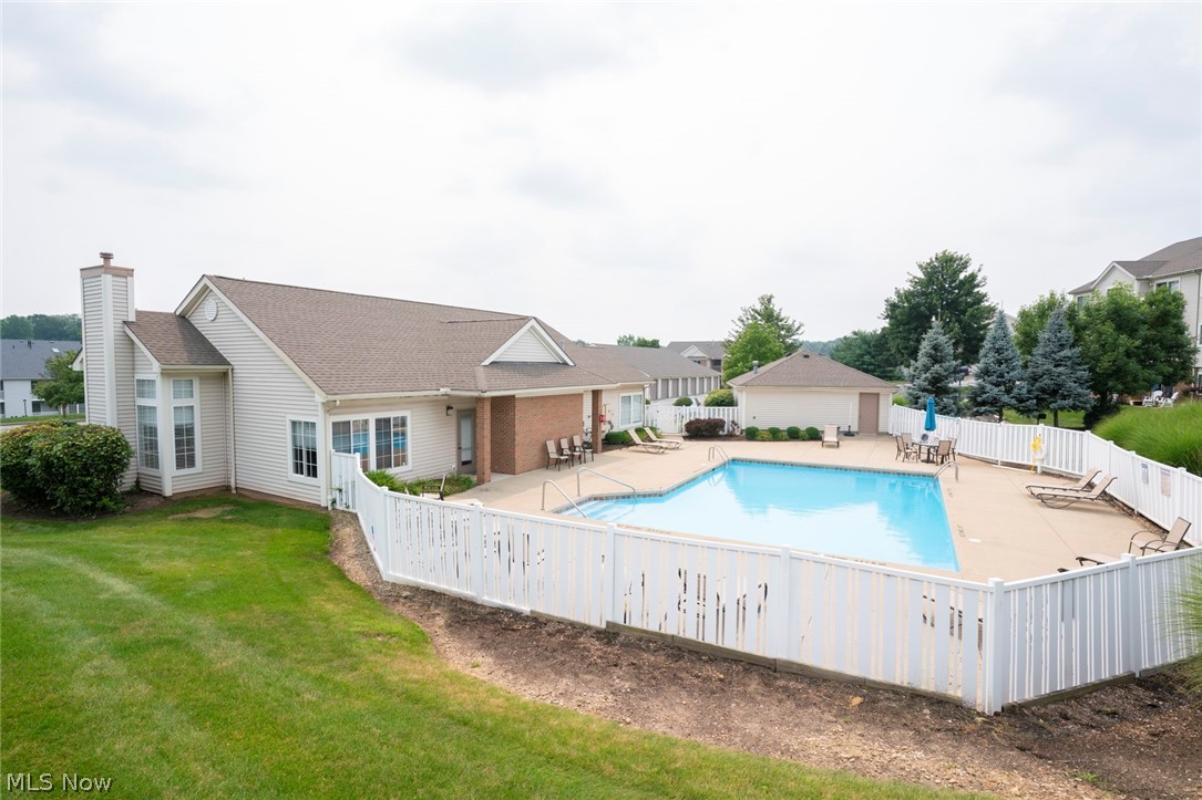 Brookledge Commons Condo Association - Residential