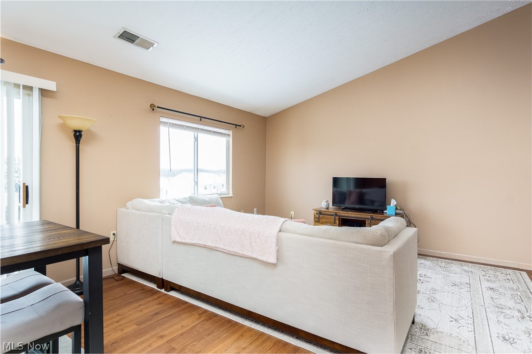 Brookledge Commons Condo Association - Residential