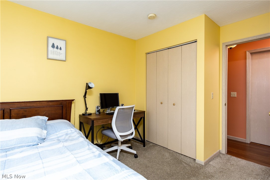 Brookledge Commons Condo Association - Residential