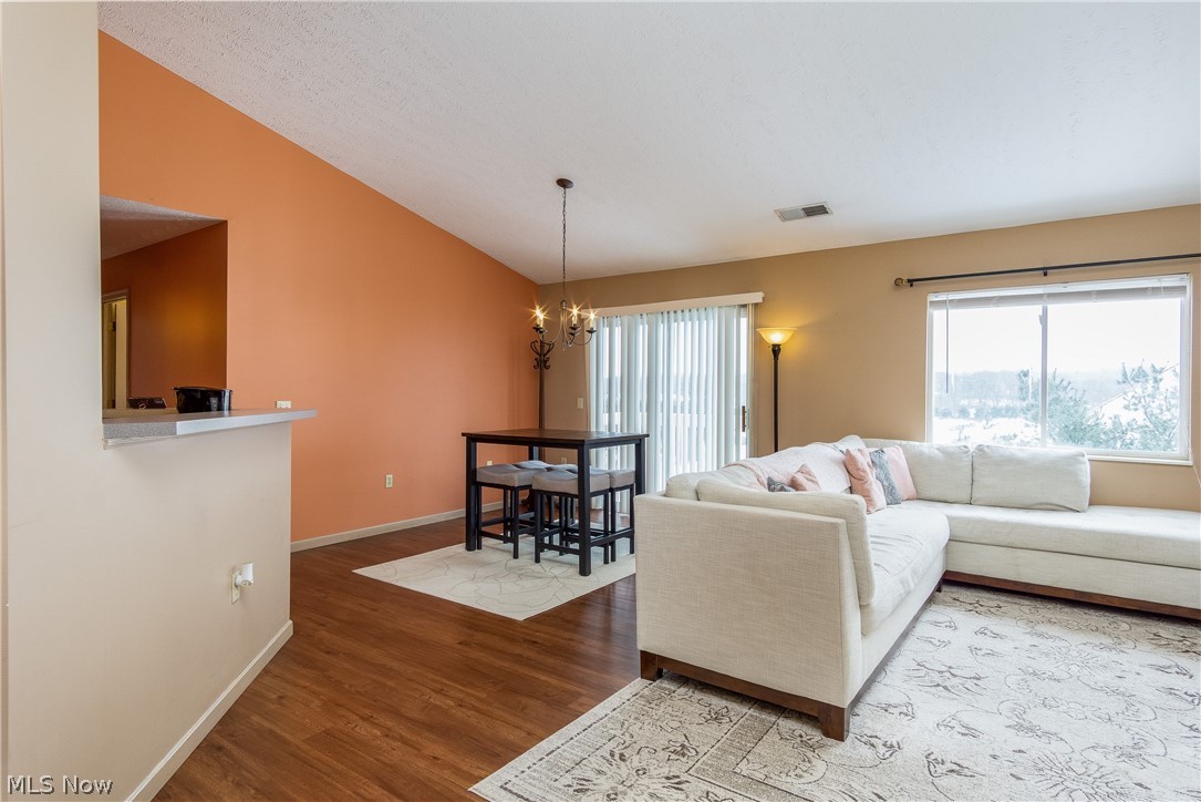 Brookledge Commons Condo Association - Residential