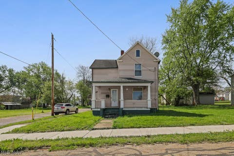 Homes For Sale - 955 E Summit Street<br/> Stark County, Alliance, OH 44601