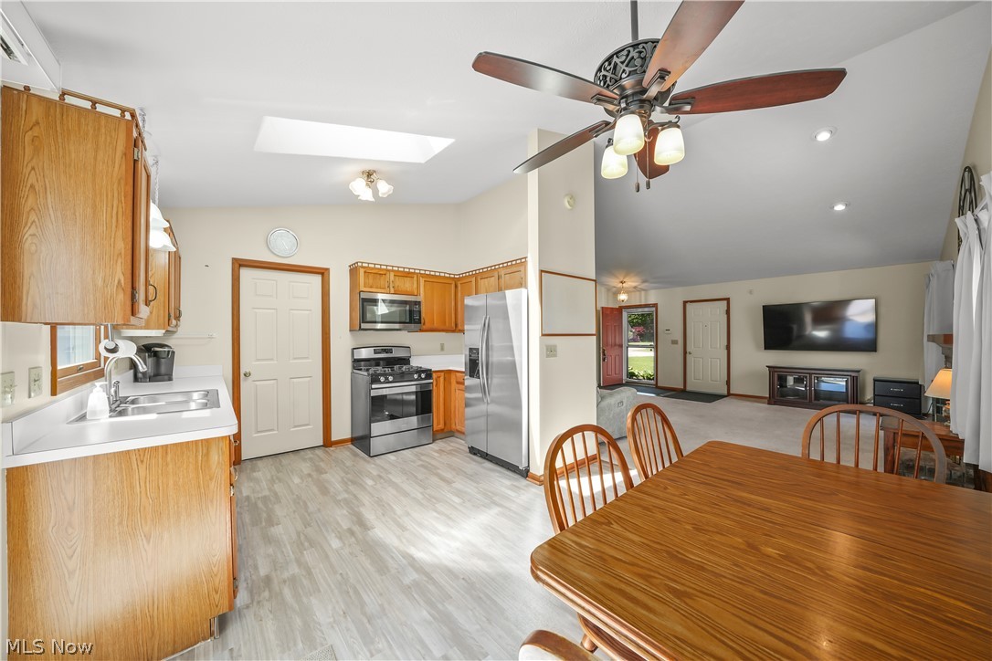 Avon Woods Condo Ph 07 - Residential