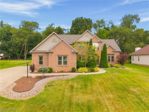 Homes For Sale - 2559 Chadwell Circle<br/> Stark County, North Canton, OH 44720