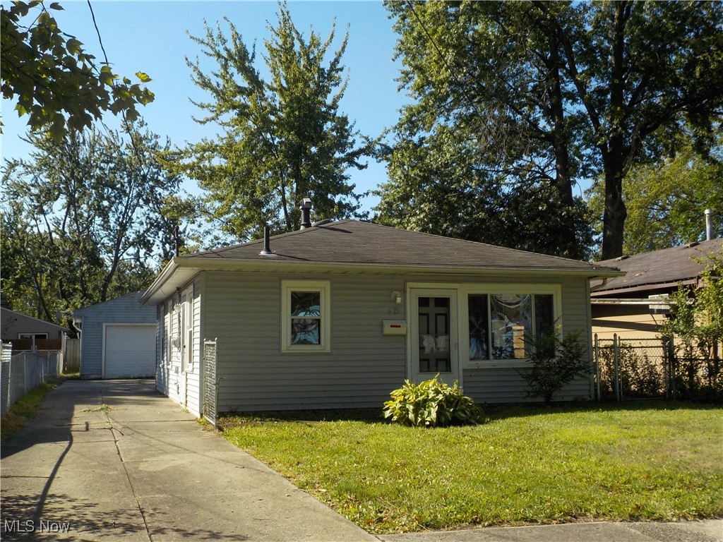 625 Delaware Avenue, Elyria, Ohio image 1